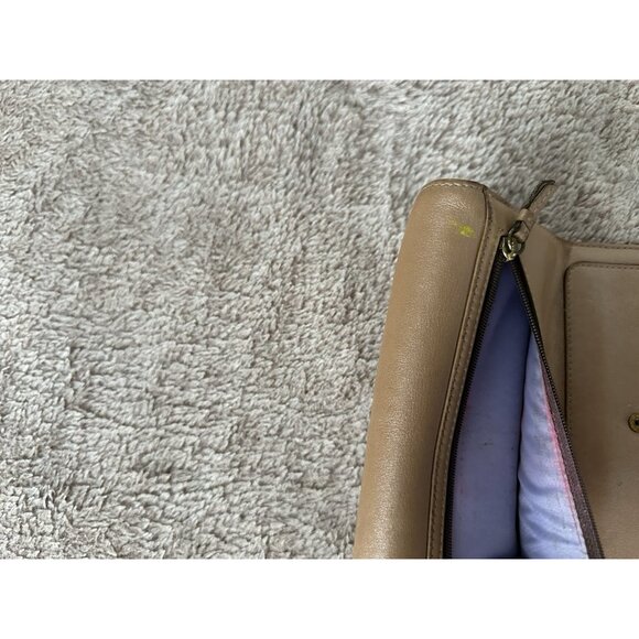 Coach Women’s Wallet Trifold Leather Solid Beige Button Shut - Picture 13 of 14